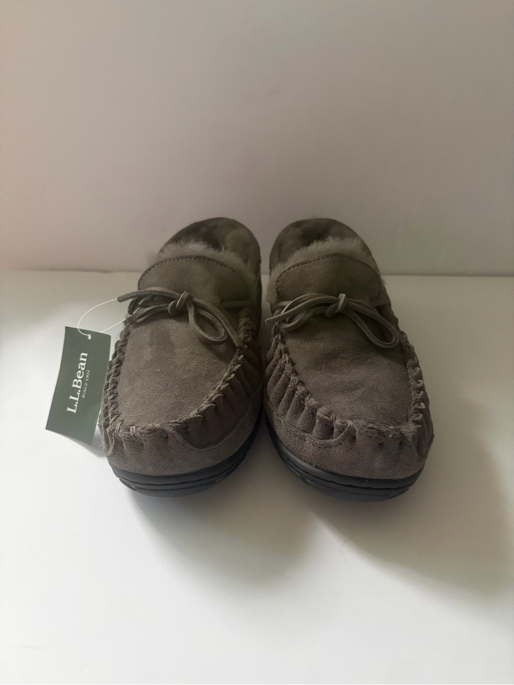 L.L. Bean women’s wicked good moccasin slippers, gray suede size 8 brand NWT